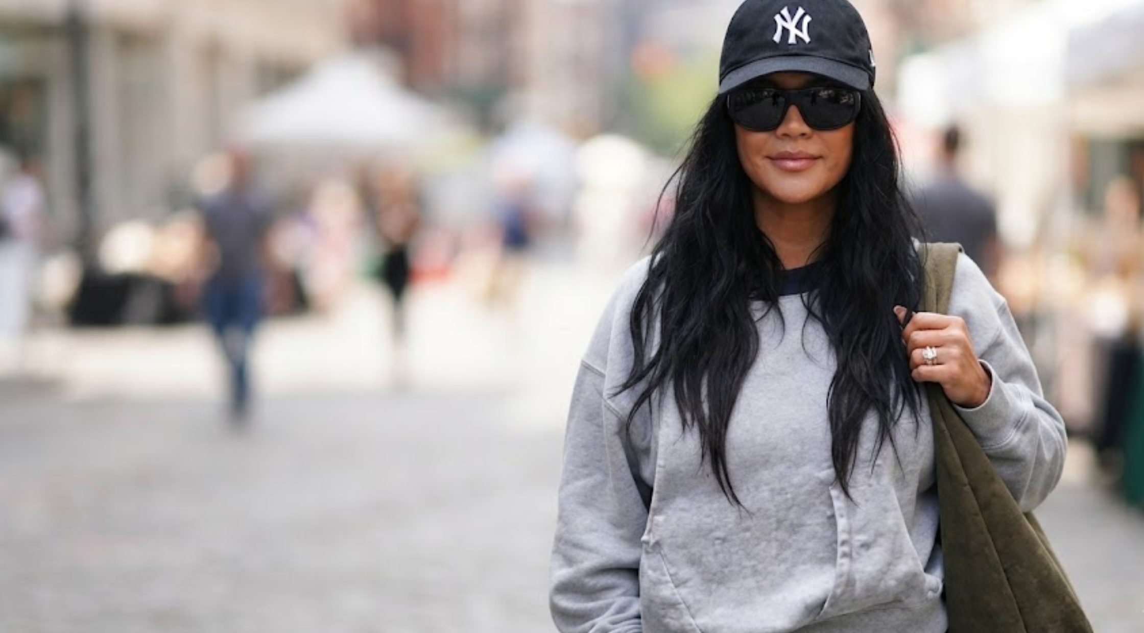 Rihanna Los Angeles 2026 heather grey oversized zip-up hoodie with split kangaroo pocket